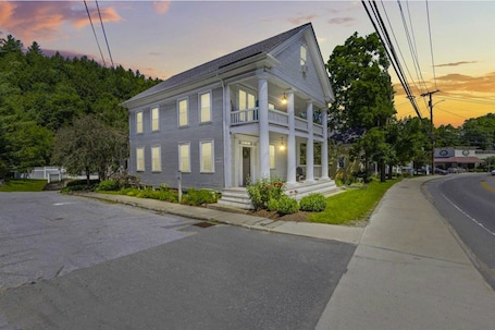 Exterior. The Annex - 1 BR Condo in Stowe Village Historic District