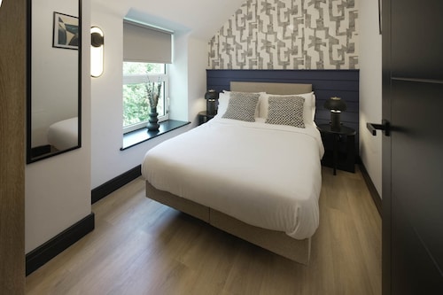 The Sixty | Compact Modern Studio | Cardiff City