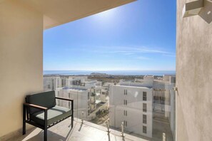 Property grounds - Vista Bonita | Cabo + Arch Views | 2BD King Suites (Cabo San Lucas)