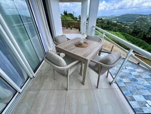 Outdoor dining - Apartment Mango Domaine Bethanie (Rivière-Salée)