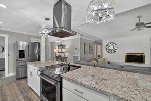Interior - 4 bedrooms 2 1/2 baths with pool that can be heated. (Saint Simons Island)
