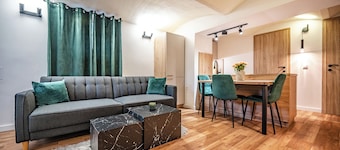 URBAN APARTMENT WITH FREE PARKING AND TERRACE
