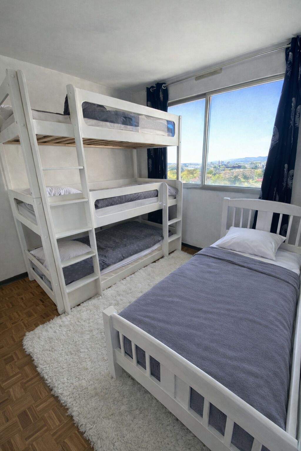 WiFi, bed sheets