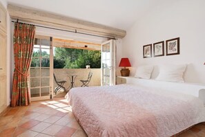 4 sovrum, strykjärn/strykbräda, wi-fi och sängkläder