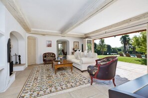 Interior - Lovely family villa in Saint Paul de Vence (La Colle-sur-Loup)