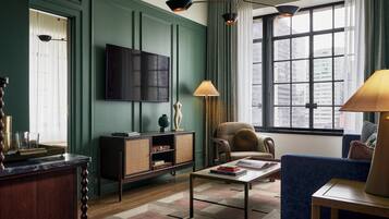 Gertrude Suite | Living area