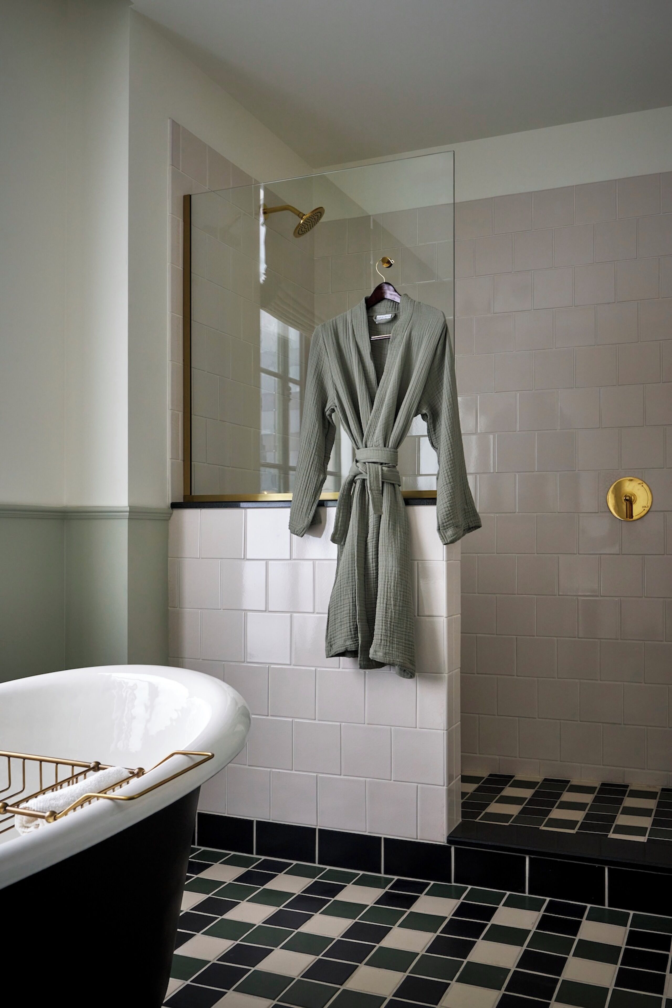 Superior-Zimmer | Badezimmer | Kostenlose Toilettenartikel, Haartrockner, Bademäntel, Handtücher