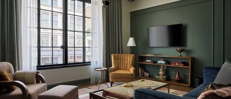 Alfred Suite | Living area