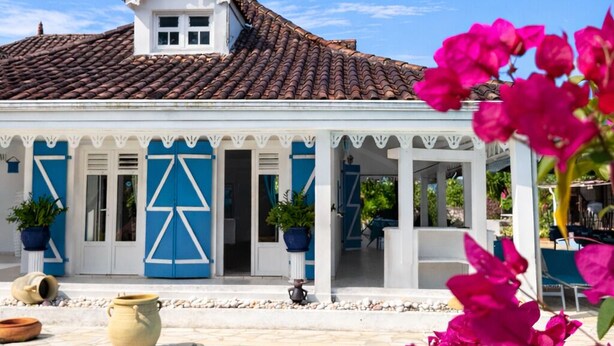 Unclassified image, 1 of 6, button - Ideally Located Villa in Ducos – Between the South and the Center, with a Private Pool (Ducos)
