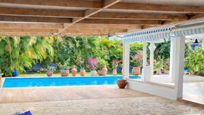Unclassified image, 3 of 6, button - Ideally Located Villa in Ducos – Between the South and the Center, with a Private Pool (Ducos)