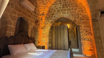 Deluxe Double or Twin Room, Courtyard View | Free WiFi