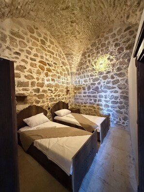 Phòng đôi hoặc 2 giường đơn Deluxe, quang cảnh sân vườn