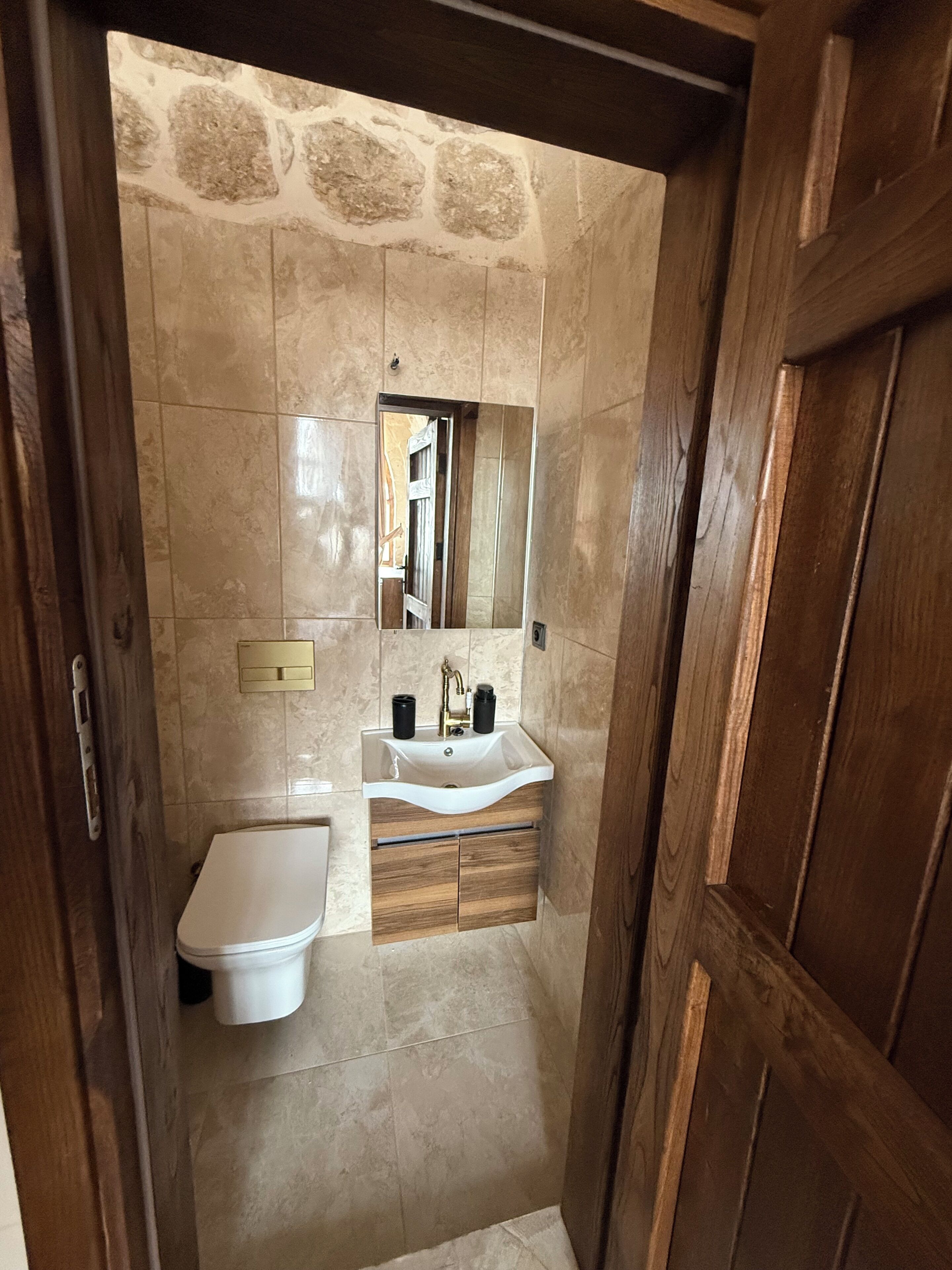 Deluxe-huone, näköala mäelle | Kylpyhuone