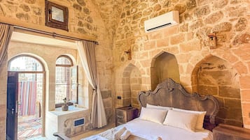 Deluxe Double or Twin Room, Courtyard View | Free WiFi