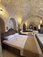 Deluxe Room, Non Smoking, Housekeeping