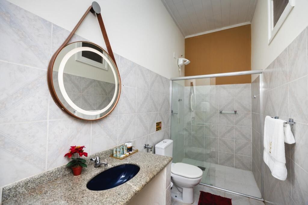 Deluxe Suite, Garden View | Bathroom