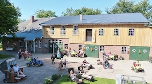 Exterior - Vacation home "Chalet Paul" with terrace on our children's farm (Welt)