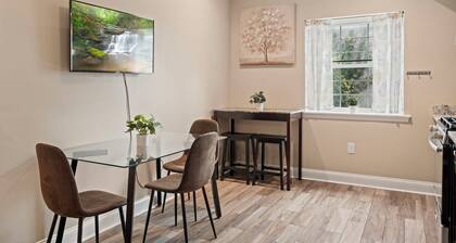 2Br in the heart of Chinatown w/shared GameRoom+Basketball court