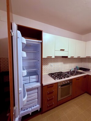 Private kitchen - INDEPENDENT HOME FOR WORKERS AND FAMILIES in Orsaria (Orsaria)