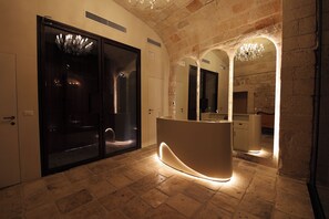 Reception - The Duchess of Puglia (Polignano a Mare)