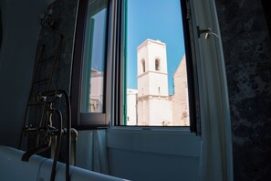 Family Suite, City View | Bathroom - The Duchess of Puglia (Polignano a Mare)