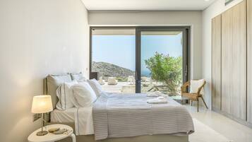 4 bedrooms, WiFi, bed sheets