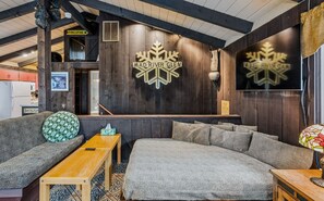 Lobby - Waitsfield Chalet w/ Fireplace | Mad River Valley (Waitsfield)
