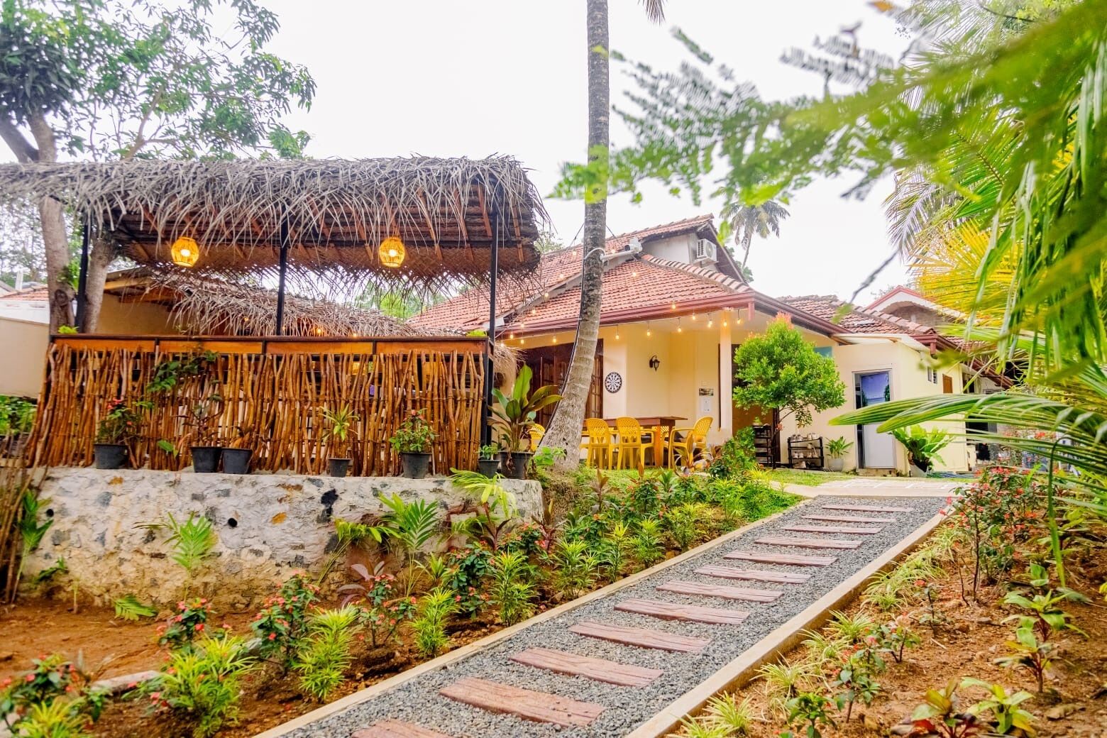 المنشأة من الخارج