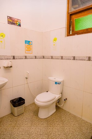 Bathroom - Wake N Flow, Hiriketiya (Hiriketiya)