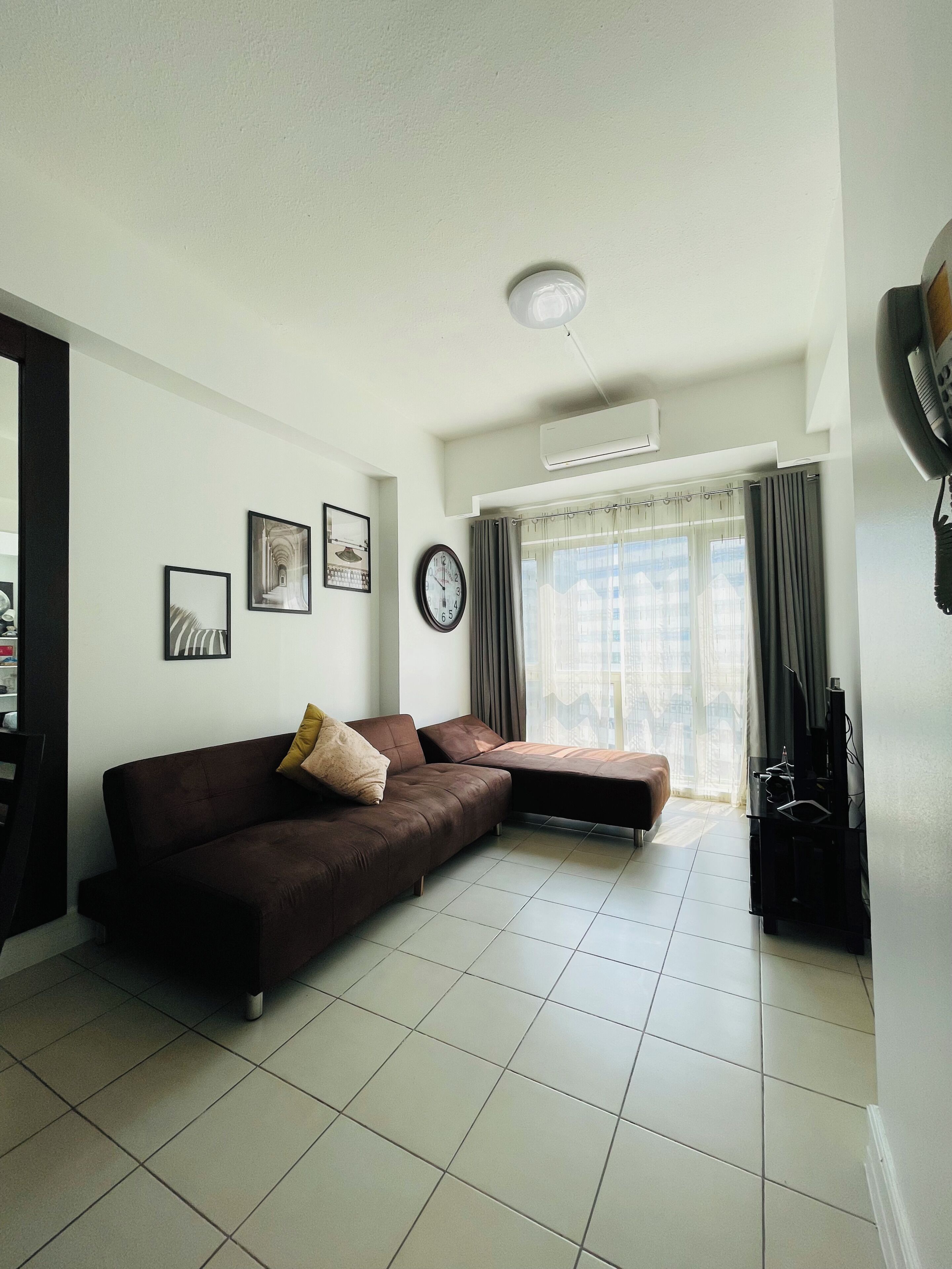 Comfort Condo, 1 Bedroom, Pool Access | Living room