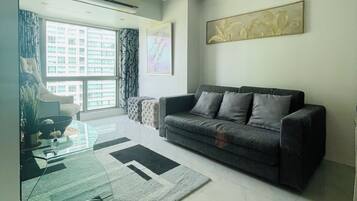 Appart'hÎtel Standard, 2 chambres, accÚs piscine, vue golf | Salle de séjour