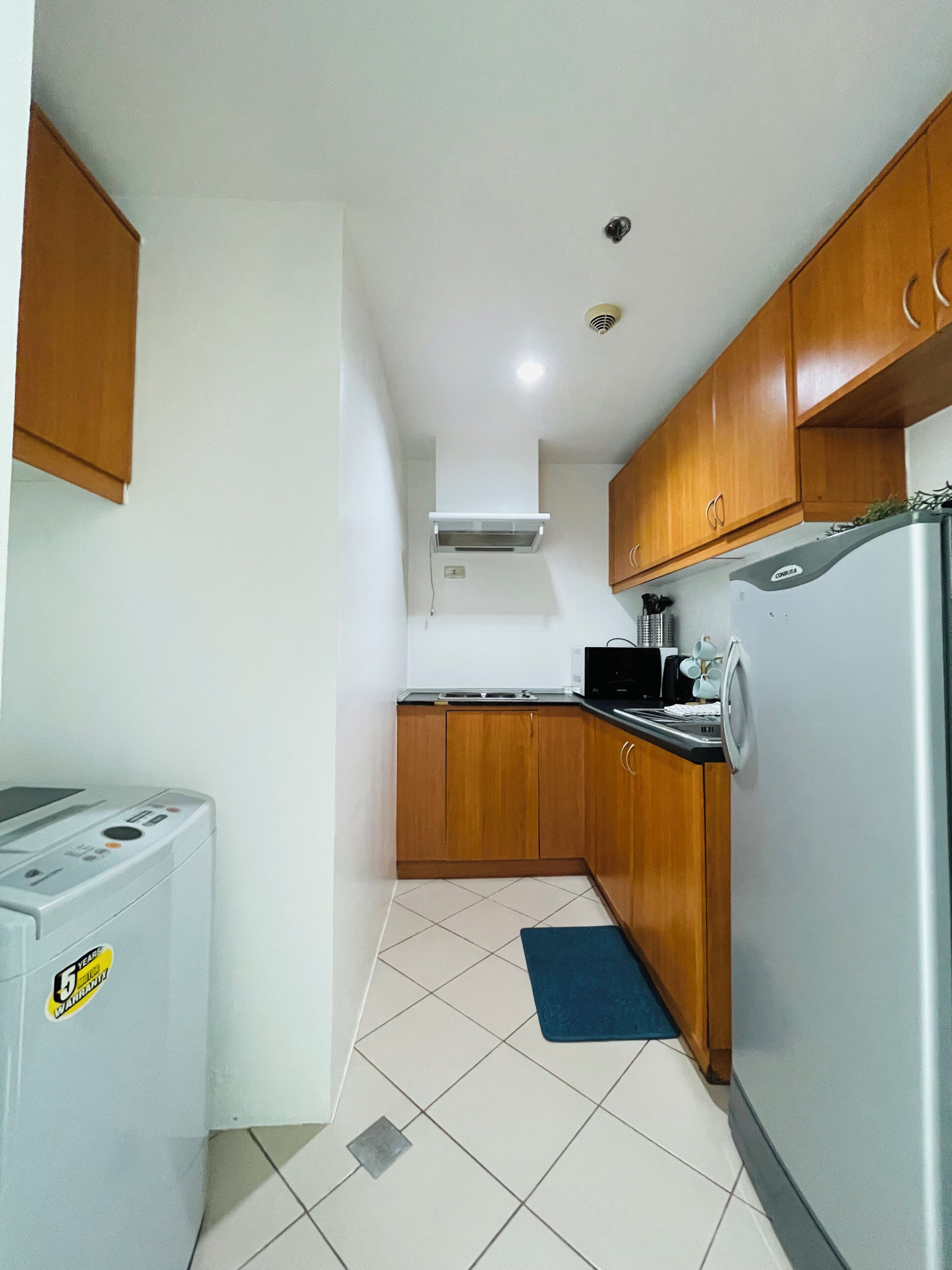 Comfort Condo, 1 Bedroom, Pool Access | Private kitchen