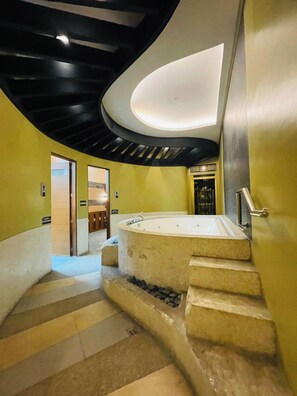 Sauna - Forbeswood Parklane (Taguig)