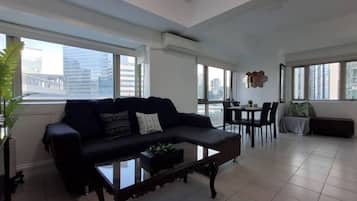 Appart'hÎtel Ville, 2 chambres, accÚs piscine, vue ville | Salle de séjour