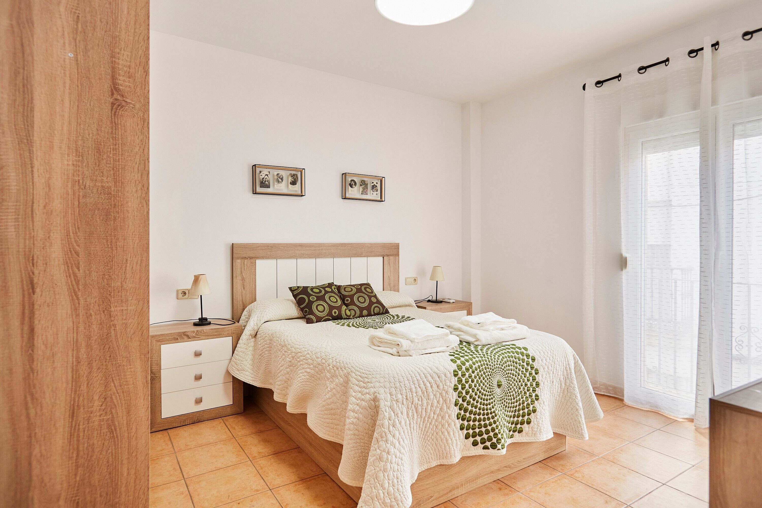 Iron/ironing board, WiFi