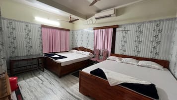 Deluxe vierpersoonskamer, terras