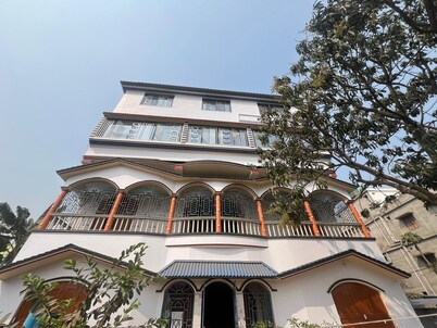 Hotel Raj 