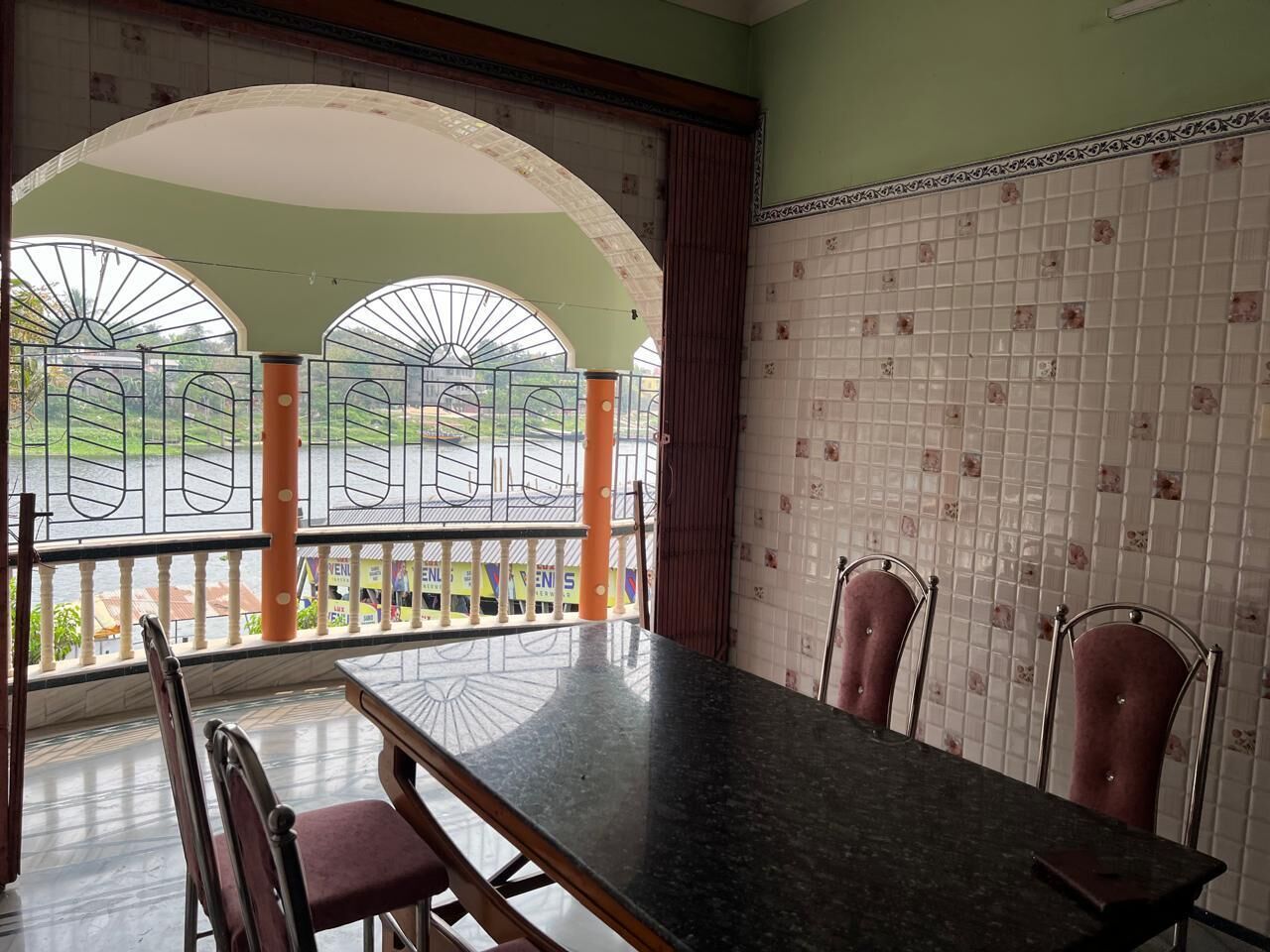 Doppia Deluxe, patio | Ristoranti