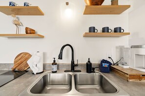 Interior - NEW! Anchor's Hideaway (Carolina Beach)