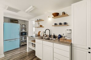 Microwave - NEW! Anchor's Hideaway (Carolina Beach)