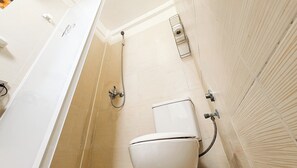 Towels, soap, toilet paper - Urban Oasis – Stylish Downtown Apartment (Agadir)
