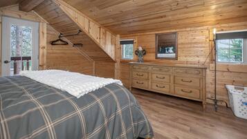 2 bedrooms, in-room safe, free WiFi, bed sheets