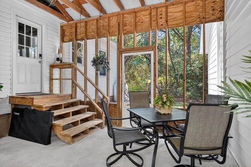 Charming Coastal Home Near Beach & Camp Lejeune