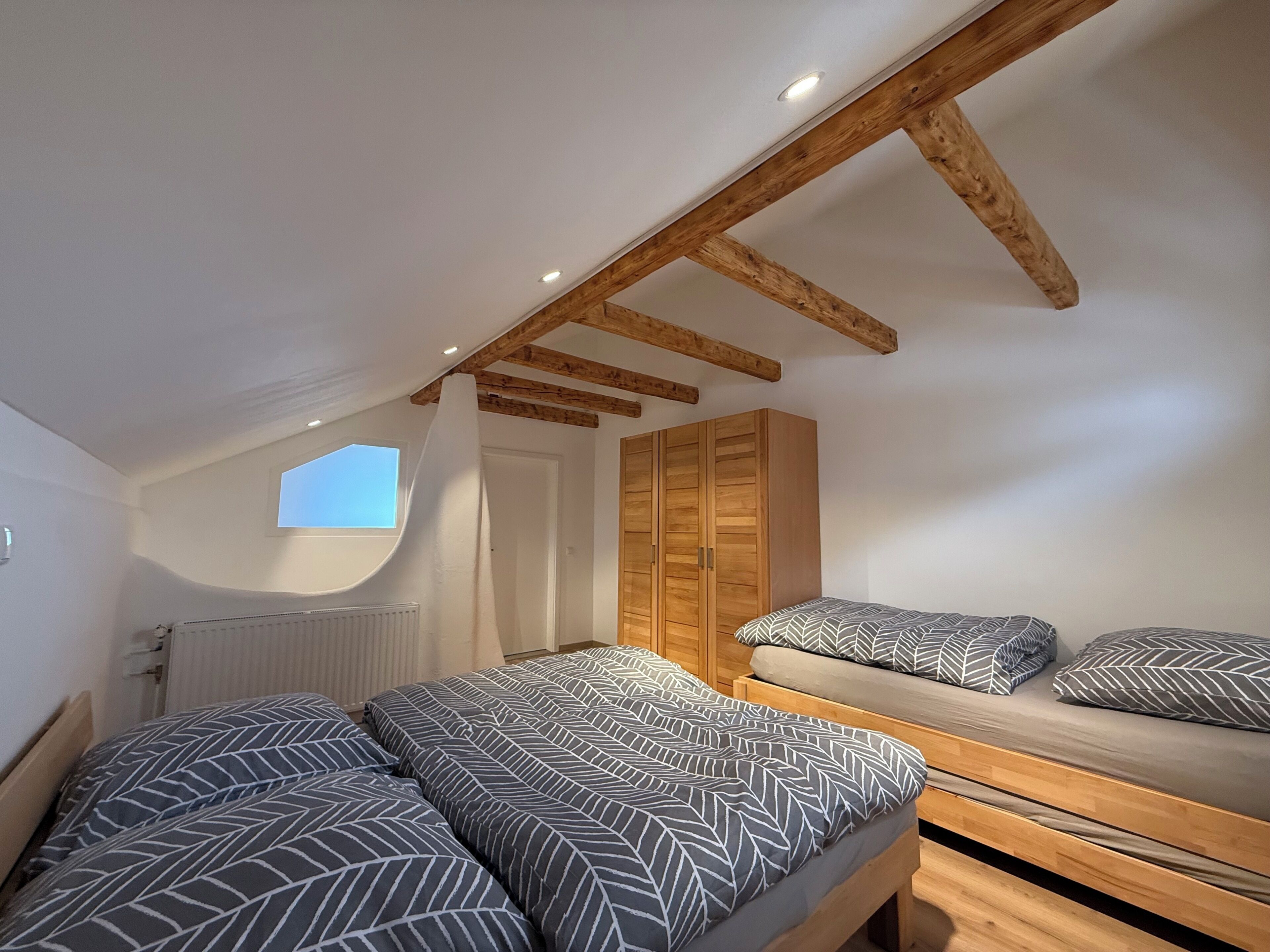 1 bedroom, desk, free WiFi, bed sheets