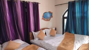Quadruple Room | Rollaway beds, free WiFi, bed sheets