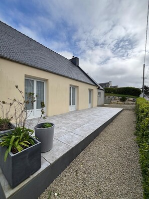 Exterior - Vrbo Property (Cléder)