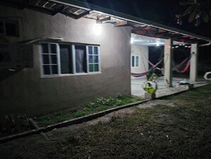 Property grounds - Honey Beach House (San Luis Talpa)