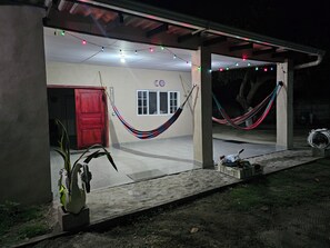 Property grounds - Honey Beach House (San Luis Talpa)