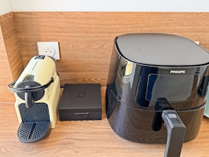 Kaffee und/oder Kaffeemaschine