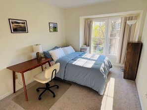 Room - Fully furnished room & bath near DC metro, major hospitals & shops (Silver Spring)